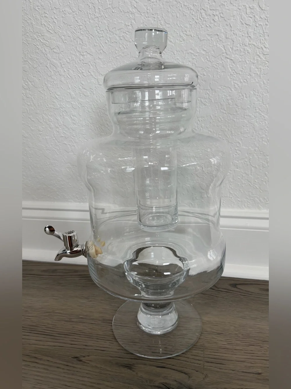 NEW VINTAGE PEDESTAL Glass Beverage Dispenser w/Spigot, Lid And Ice Core RARE - Picture 6 of 10